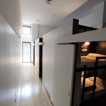 Ant Hostal *