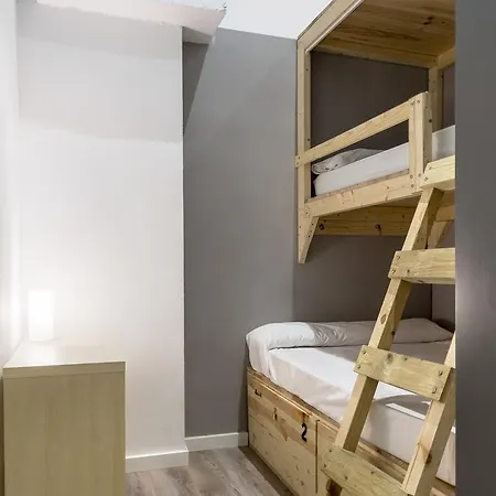 Ant Hostal *
