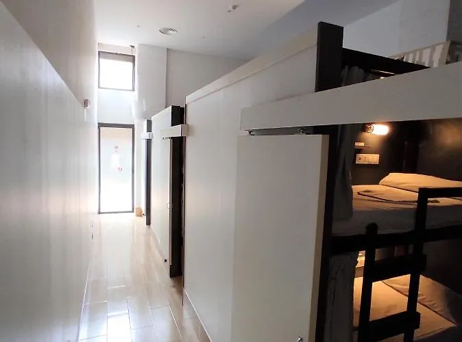 Ant Hostal *